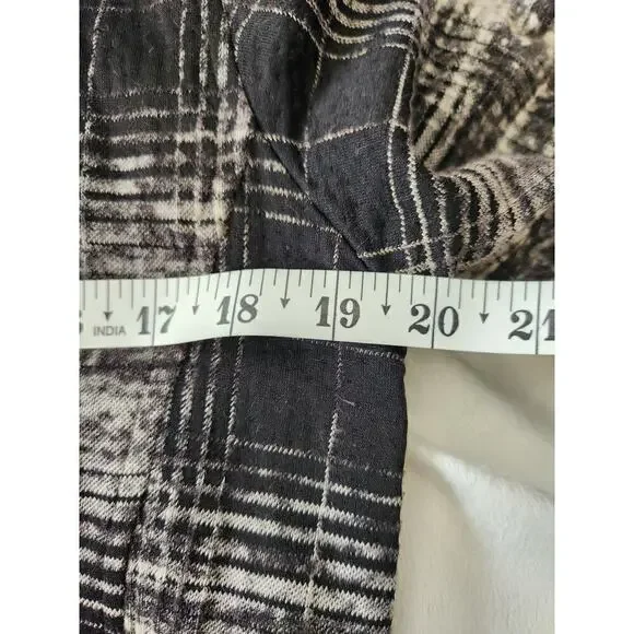 Comfy USA sweater jacket/shacket Sz M Pockets career office classic black gray - Picture 8 of 9